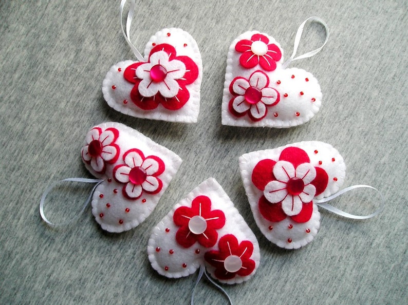 Felt Ornament Felt Heart Flowers Ornament Read White Etsy