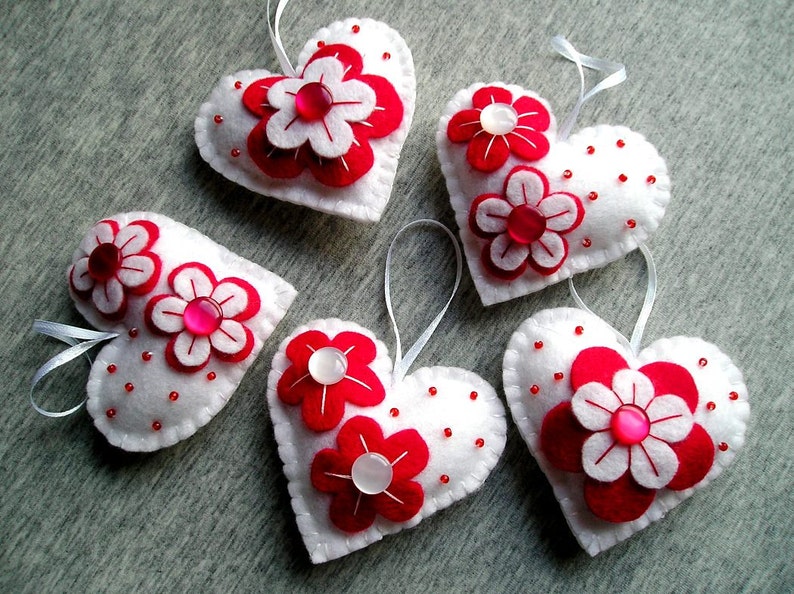 Felt Ornament Felt Heart Flowers Ornament Read White Etsy
