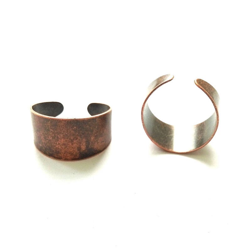 3 wide-aged copper ring holders