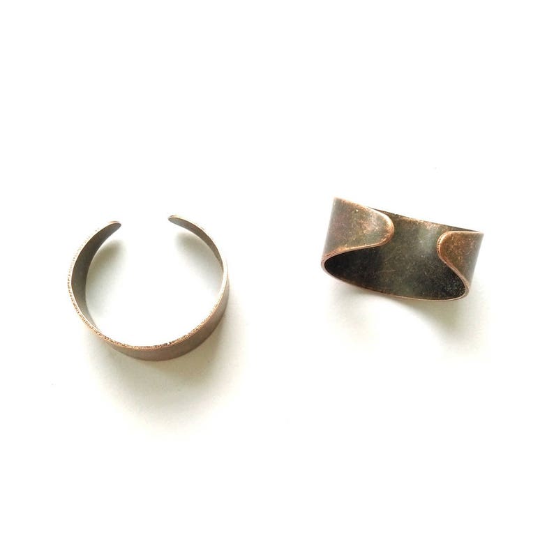 3 wide-aged copper ring holders