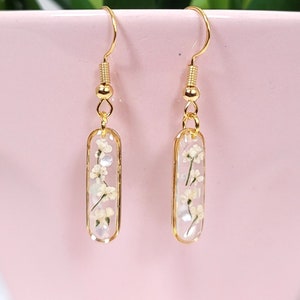 Handmade Resin Flower Dangle Earrings: With Queen Anne's Lace with Crushed Pearl Jewelry. Dainty Minimalist Preserved Earring
