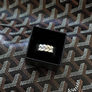 Silver Laurel Wreath Ring – Nature Inspired Leaf Ring, Botanical Jewelry, Minimalist Silver Band
