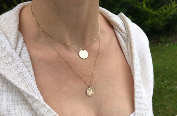 9ct gold disc pendant