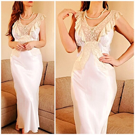 1930s-1940s DuBenay Design Bur-Mil Ivory Alencon L