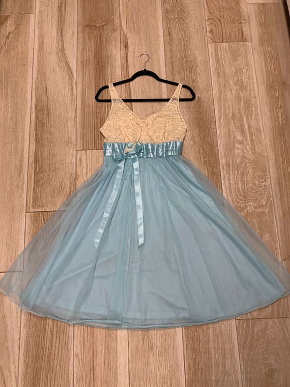 Vintage 1950s Vanity Fair Nylon Chiffon Aqua Blue… - image 2