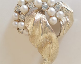 Vintage Gold Tone CORO Faux Pearl BOUQUET Brooch Pin