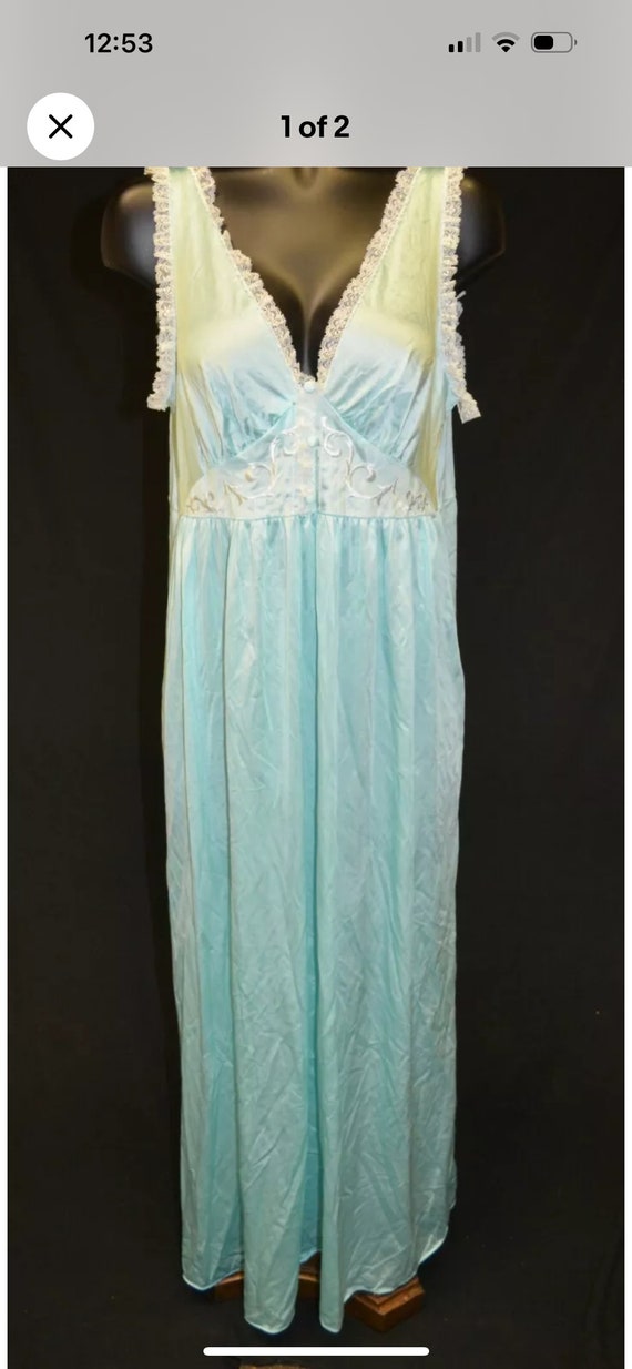 Vintage early Vandemere nightgown, blue, medium
