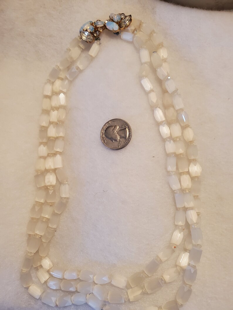 Beautiful Cream with an OPAL glass closure 1930s Satin Atlas Glass 3 strand necklace
