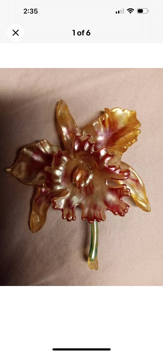 Pink Iris Brooch 3D Vintage Iridescent Lucite