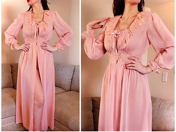 Vintage 1940s Debonair Pink Sheer Peignoir/Robe/D… - image 1