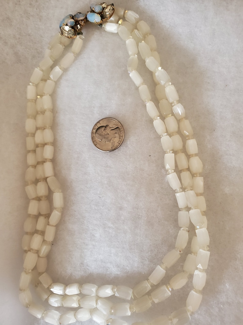 Beautiful Cream with an OPAL glass closure 1930s Satin Atlas Glass 3 strand necklace