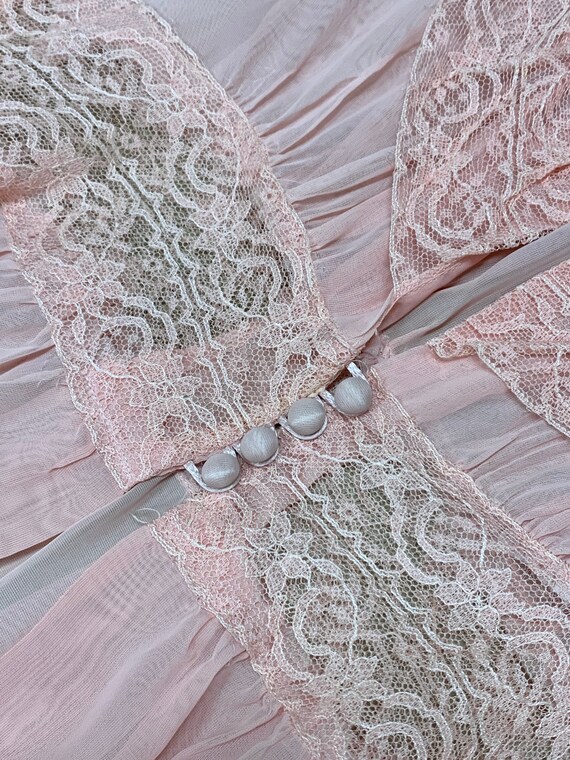 Vintage 1940s Debonair Pink Sheer Peignoir/Robe/D… - image 5