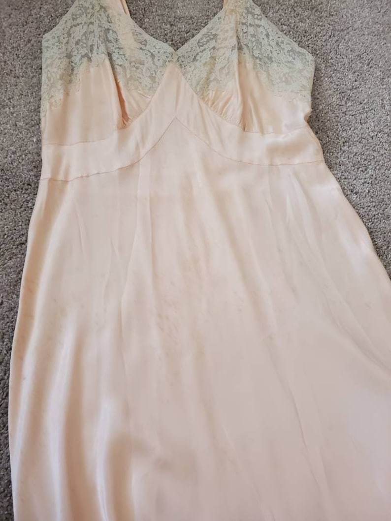 1940s Silk Bias Cut Nightgown by I Magnin & Co Peach - Etsy