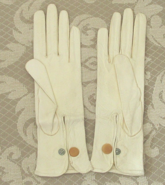 Vintage Kid Leather Ivory Leather Driving Gloves … - image 1