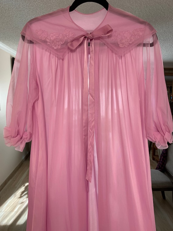 Vintage 1950s Vanity Fair Sheer  Lavender Robe/Ca… - image 2