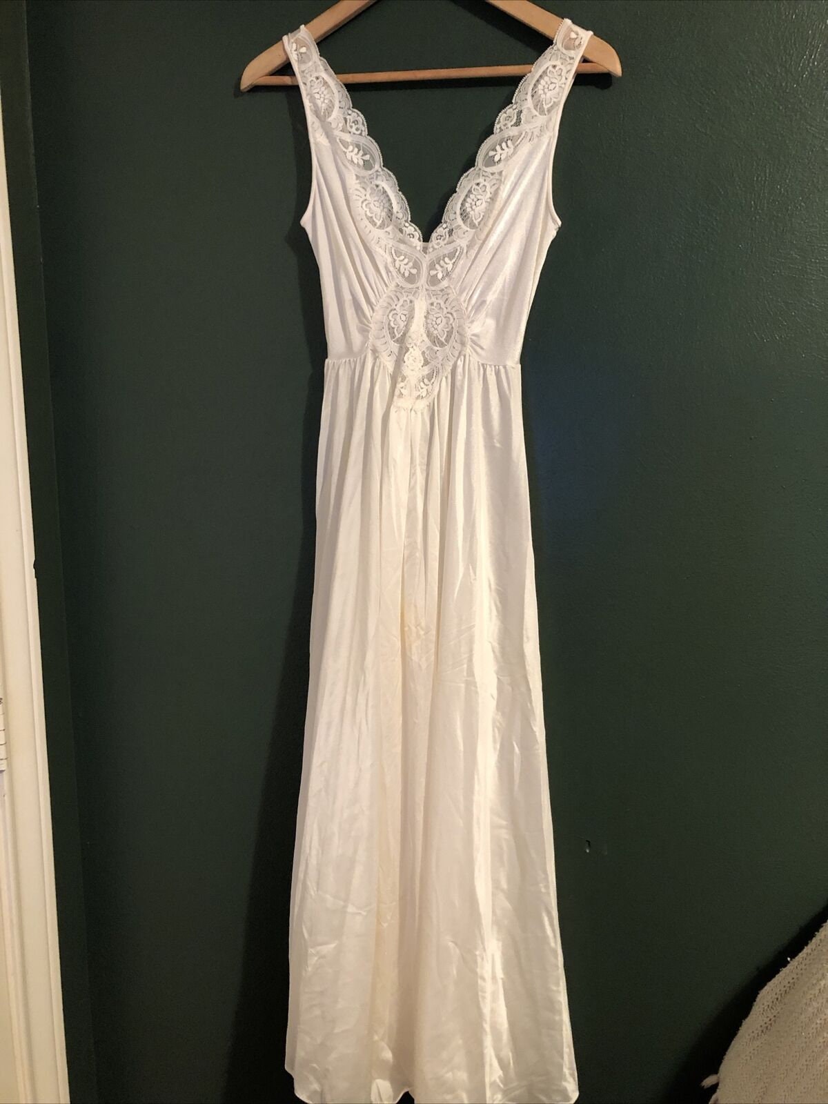 Vintage 1960s Olga Sleeping Pretty Nightgown, Pink w Ivory Bodice, Built in  Soft Bra, Small, 32, Behind Every Olga There Really is an Olga