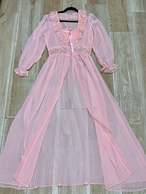 Vintage 1940s Debonair Pink Sheer Peignoir/Robe/D… - image 2