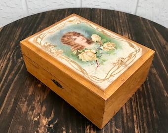 Vintage Rustic Shabby Victorian Style Wooden Dresser Box, Jewelry Box, Trinket Box, Keepsake Box, #7