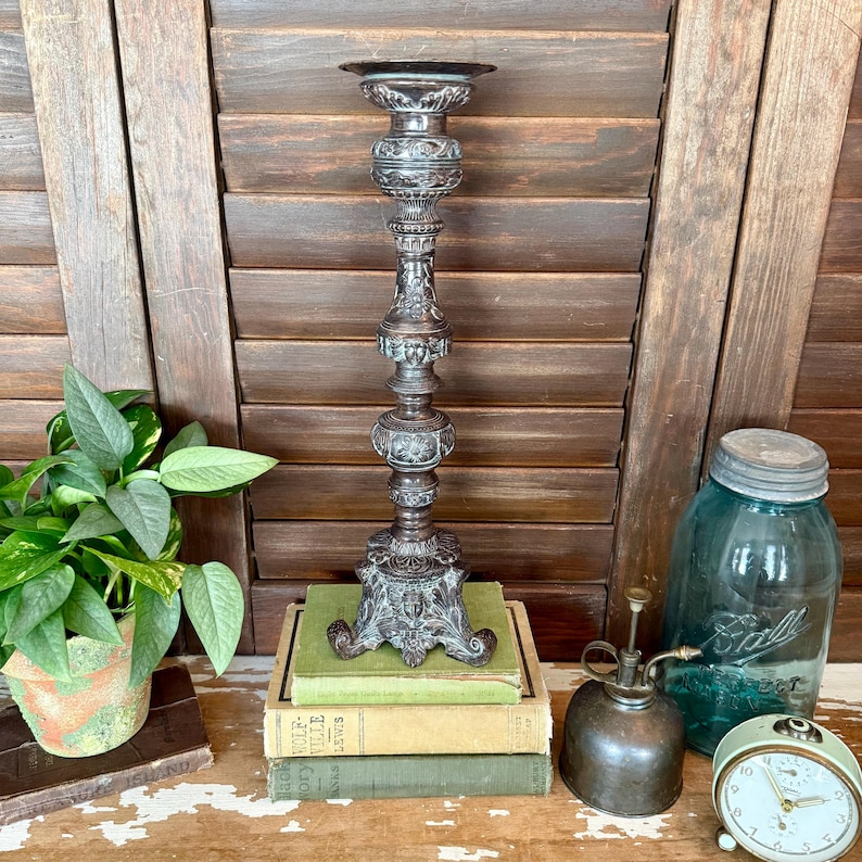 Antique Style Baroque Candlestick Holder or Plant Pedestal featuring Figural Faces and Ornate Details, bild 1