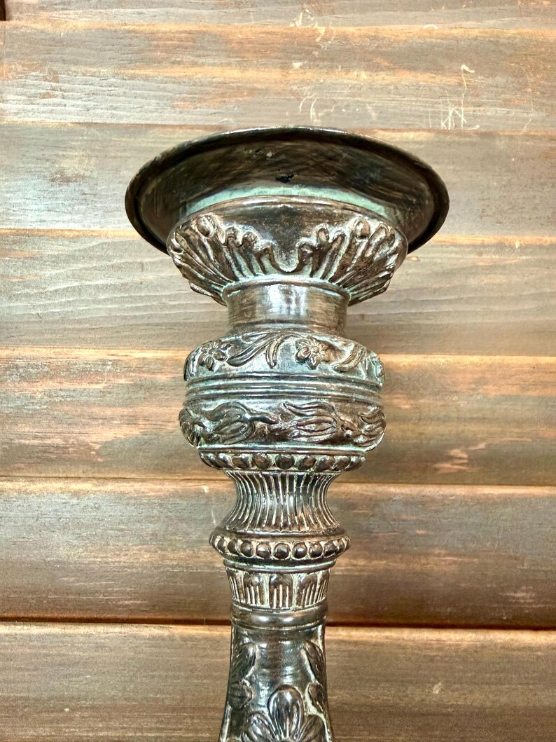 Antique Style Baroque Candlestick Holder or Plant Pedestal featuring Figural Faces and Ornate Details, bild 8