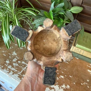 Antique Style Baroque Candlestick Holder or Plant Pedestal featuring Figural Faces and Ornate Details, bild 16