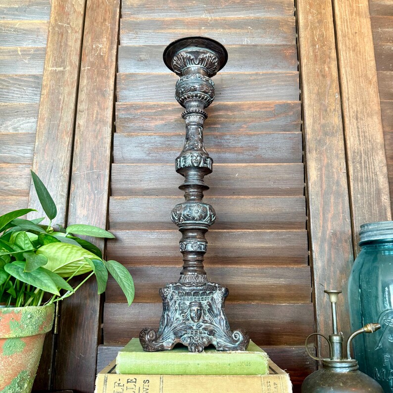 Antique Style Baroque Candlestick Holder or Plant Pedestal featuring Figural Faces and Ornate Details, bild 11