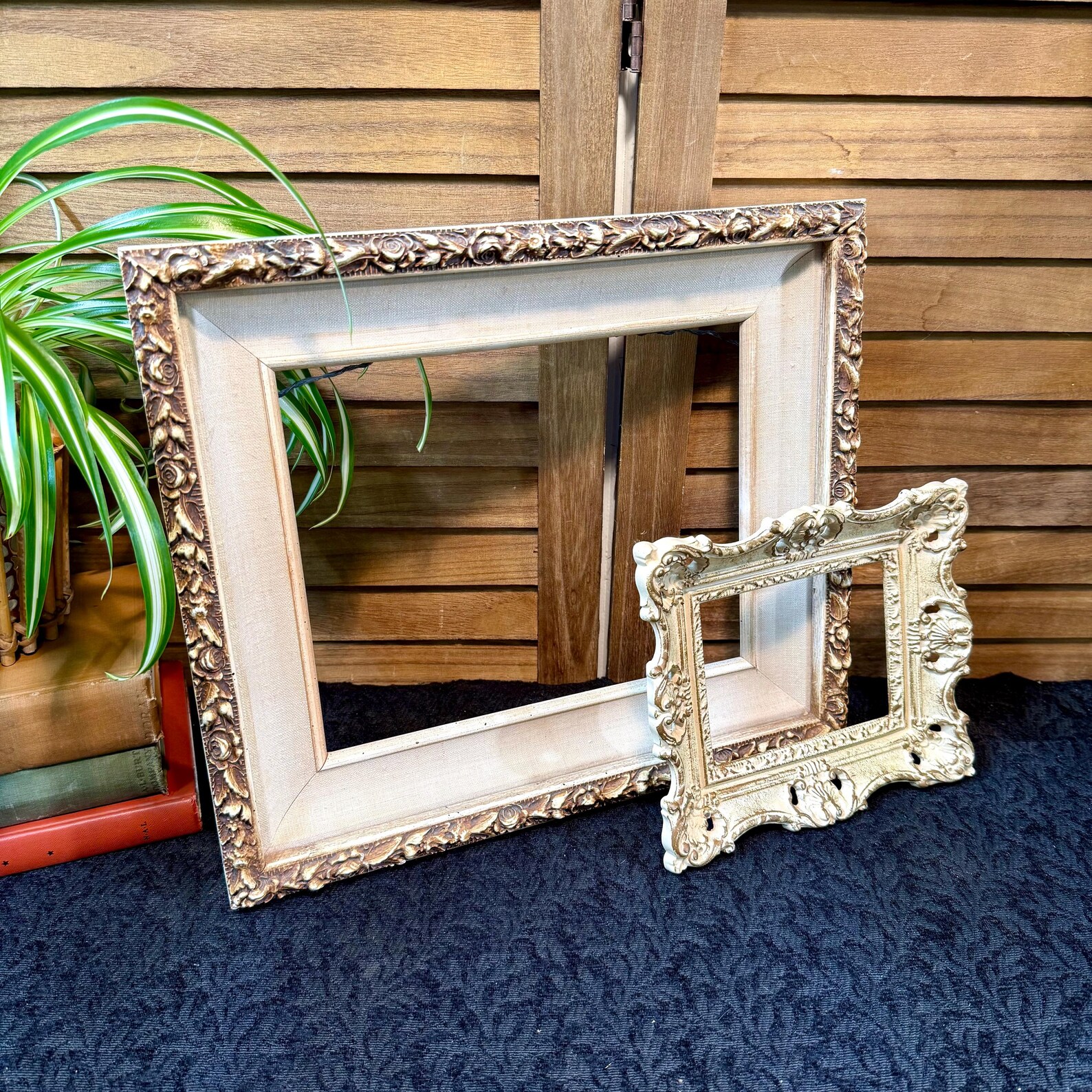 Ordinary Photo Frame Set of 2 Vintage Ornate Antique-style Creme Colored Empty Picture or ...