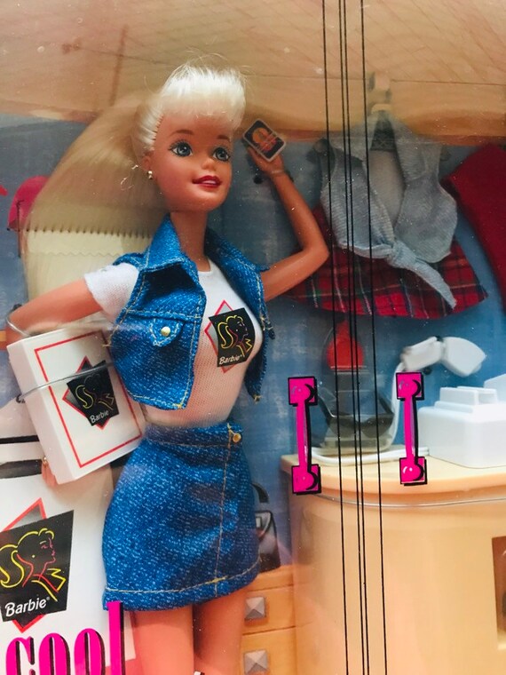 cool shoppin barbie