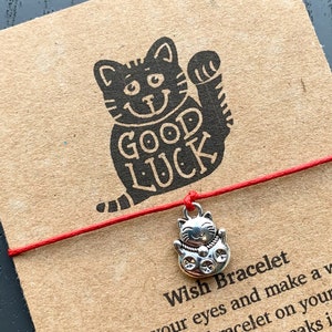 Lucky Cat Wish Bracelet. Gift for a cat lover. A gift to bring you good luck. Good Luck charm. Lucky Cat. Maneki-Neko. Beckoning Cat.