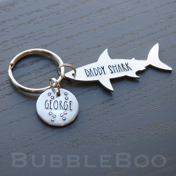 daddy shark keyring