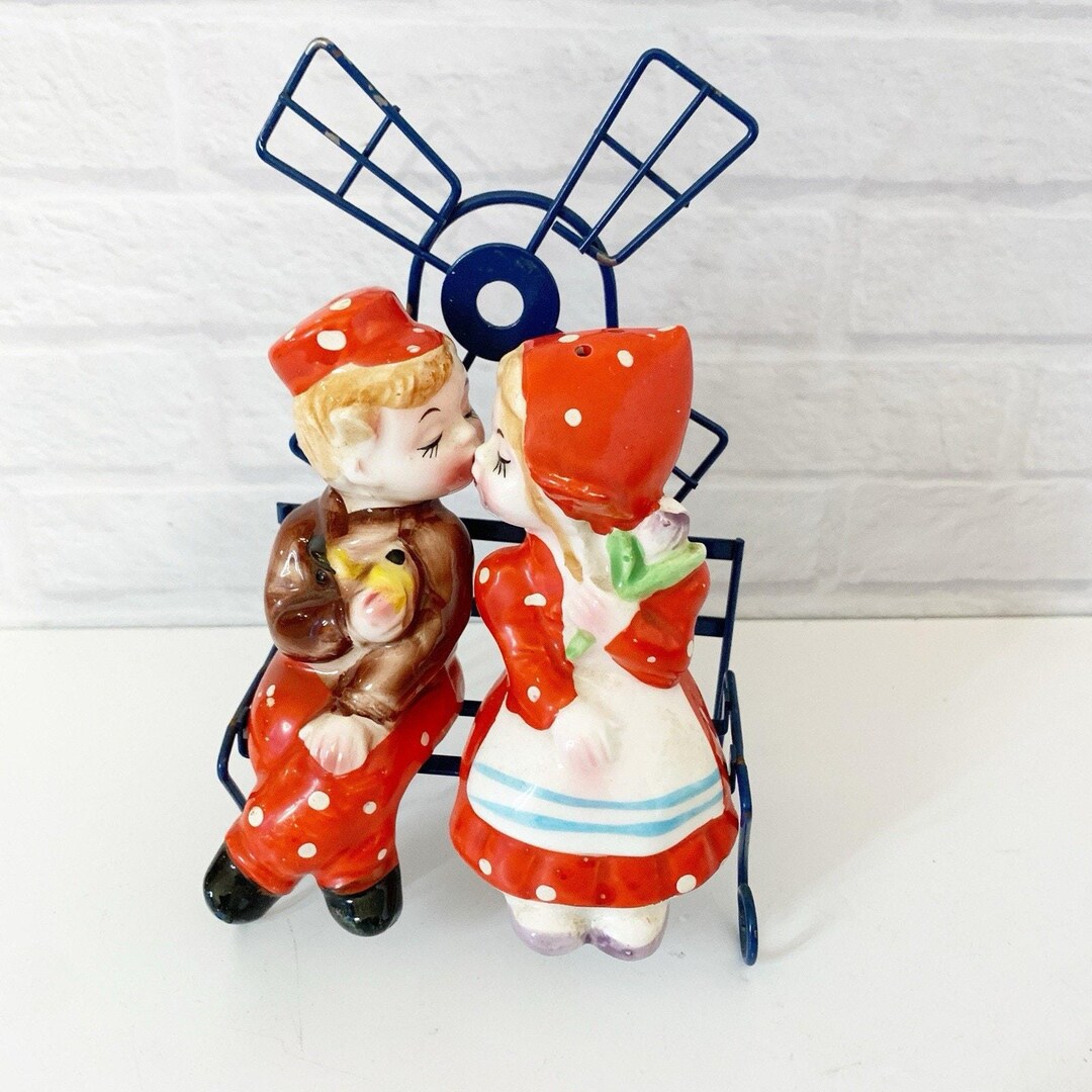 Vintage Dutch Boy and Girl Kissing Salt and Pepper Shakers Sitting ...