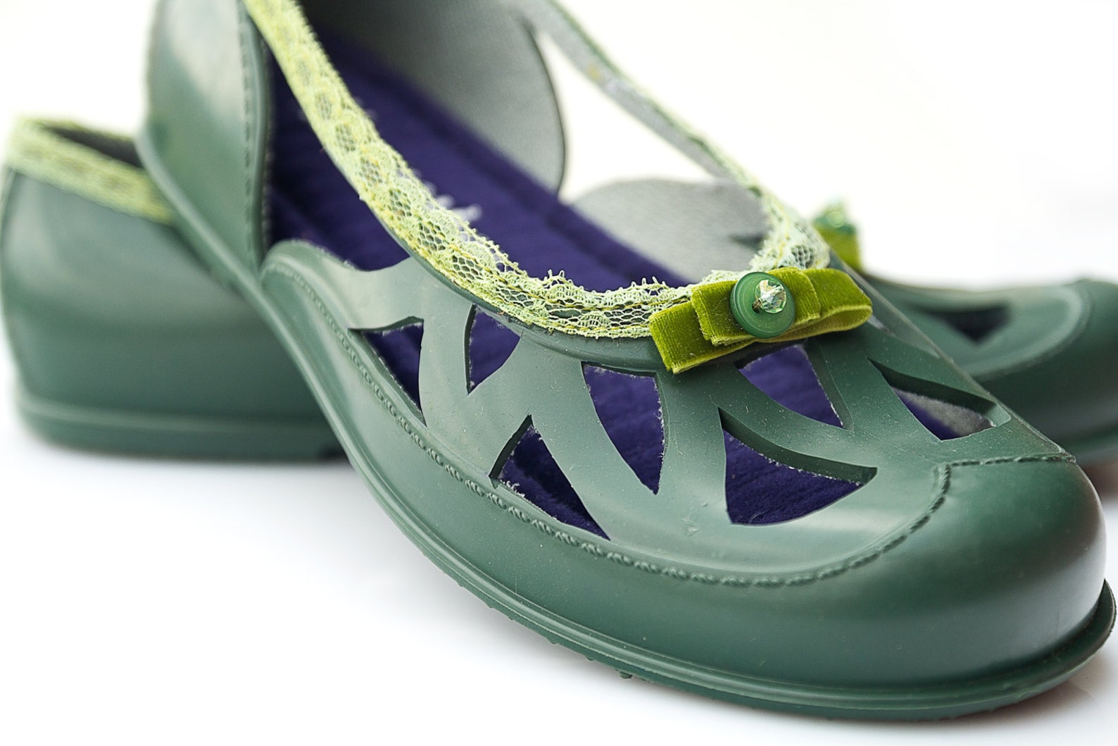 barefoot shoes, green shoes, summer shoes, flat shoes, soft shoes, ballet flats, slip in shoes, retro shoes, bead shoes, rubber