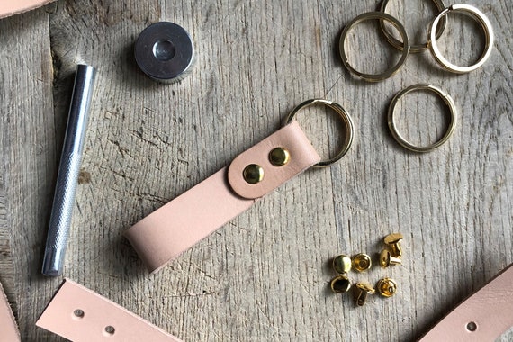 CALEE　KNITTING LEATHER KEY RING CALEE - 【ラスト1点】STUDS & KNITTING LEATHER LONG KEY RING