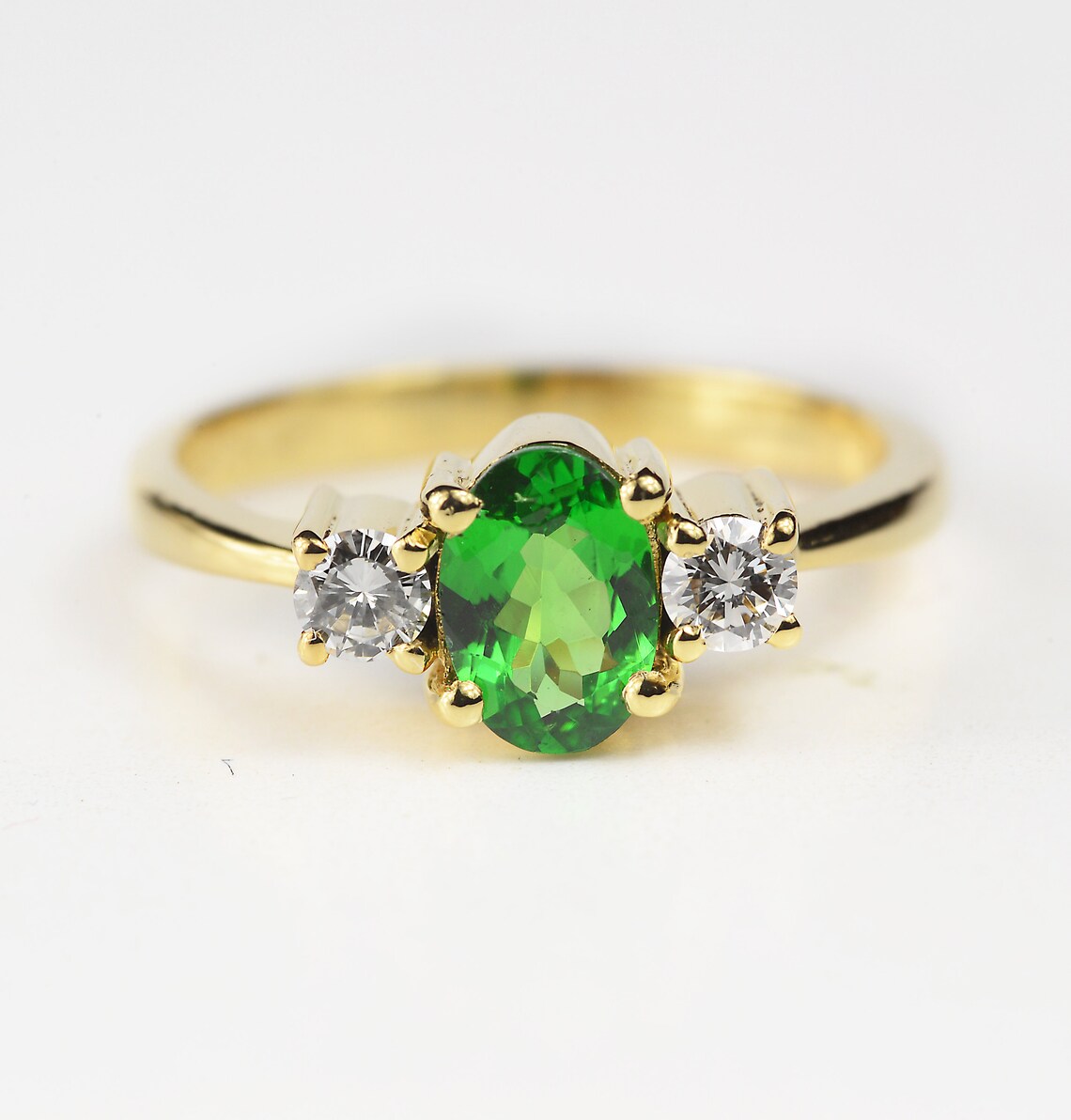 Green Garnet Ring 18ct Yellow Gold - Etsy