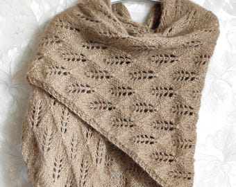 Knitted beige merino shawl, beige wool baktus, light-brown shawl, camel merino shawl, winter shawl, knitted beige merino wrap, women's shawl