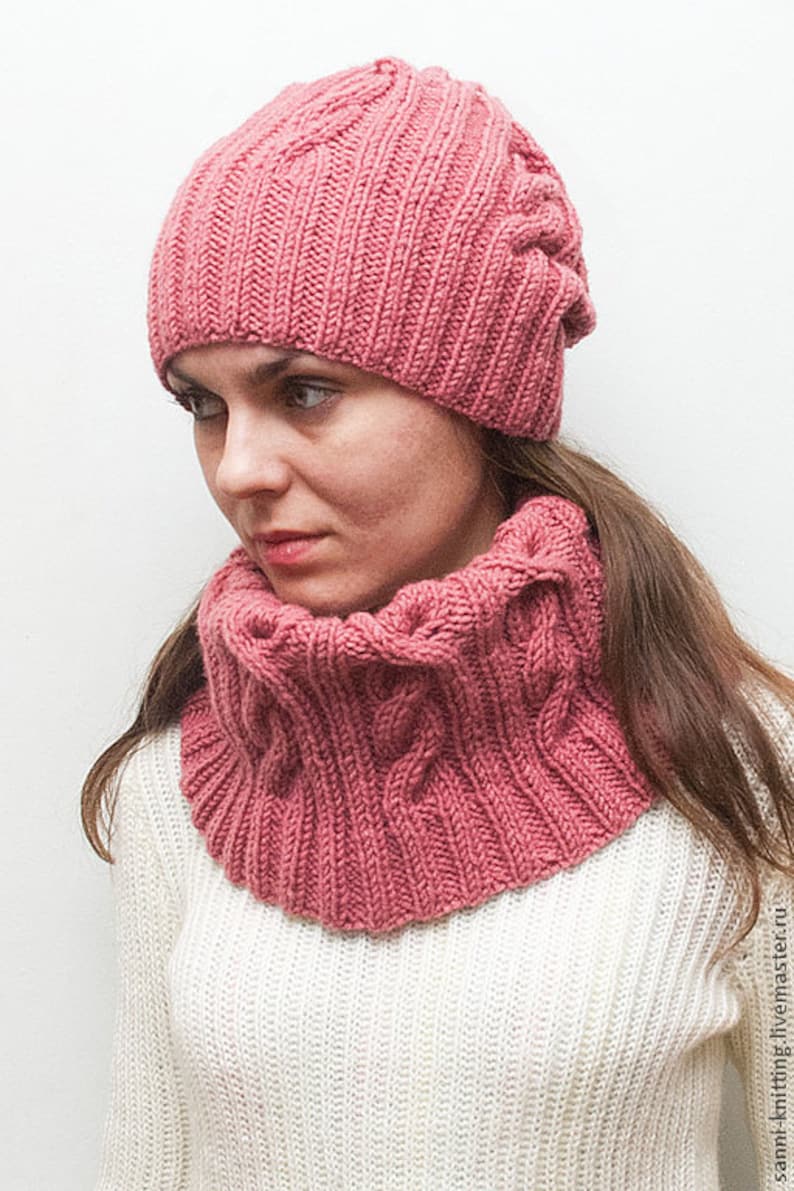women/'s hat Knitted dusty rose wool hat and cowl women/'s winter set knitted snood knitted neck warmer tea rose set knitted pink set