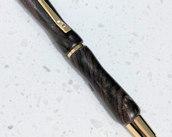 Hand Crafted Collectible Rosewood Wood Desktop Shake Pen Instrument