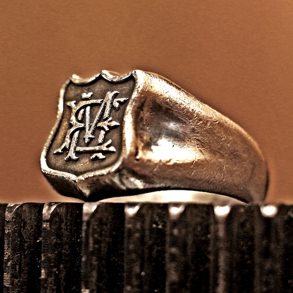 Chevalier ring, vintage ring, rustic ring, manly ring, mans ring, crest ring, signet ring, monogram ring, charm ring, initial ring