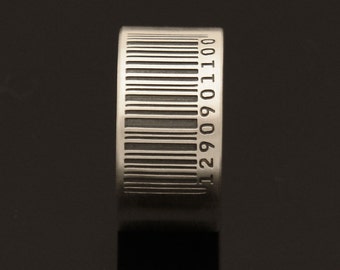 Spersonalizowany grawerowany pierścień z kodem kreskowym – oksydowane srebro próby 925