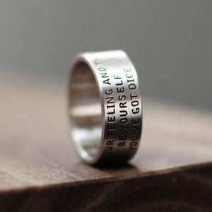 Anillo de palabras, Anillo de amor, Anillo de nombre, Anillo de mensaje, Anillo de promesa, Anillo de cita, Anillo de plata, Anillo grabado, Anillo personalizado