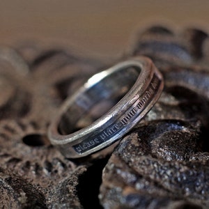 anel de prata, anel vintage, anel masculino, anel masculino, anel rústico, anel vintage, anel medieval, anel romano, anel de palavra, palavras em relevo, anel de citação