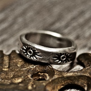 zilveren ring, vintage ring, heren ring, patroon ring, hobo ring, hand gestempelde ring, zonnering, sol ring, zware zilveren ring