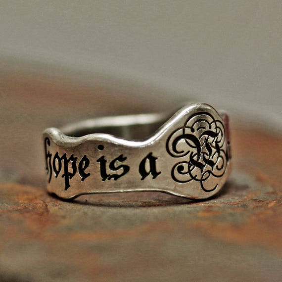 Anillo de palabra anillo inicial anillo de nombre anillo de hombre anillo vintage anillo de plata anillo grabado anillo personalizado anillo personalizado anillo medieval Etsy Espana