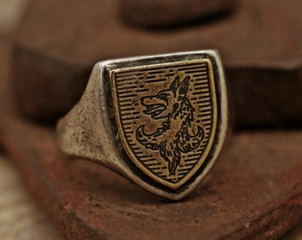 vintage ring, medieval ring, carved ring, manly ring, mans ring, crest ring, signet ring, wood cut, wolf ring, rustic ring, Chevalier ring