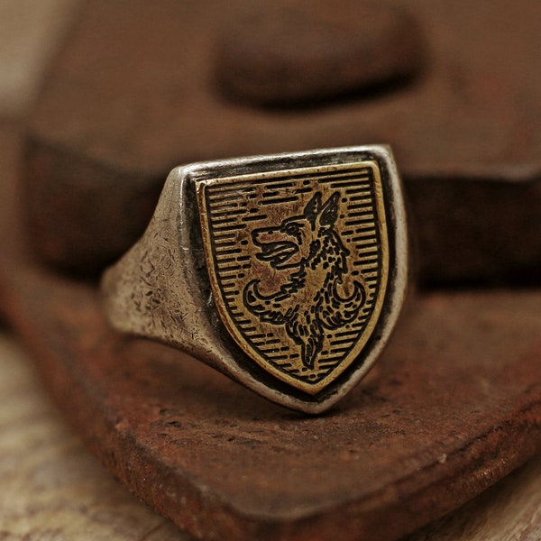 vintage ring, medieval ring, carved ring, manly ring, mans ring, crest ring, signet ring, wood cut, wolf ring, rustic ring, Chevalier ring