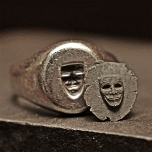 wax seal ring, vintage ring, rustic ring, bulky ring, menly ring, mens ring, crest ring, signet ring, guy fawkes