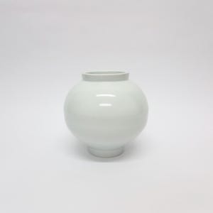 Korean Baekja White Ceramic Moon Jar, H 5.25&quot;
