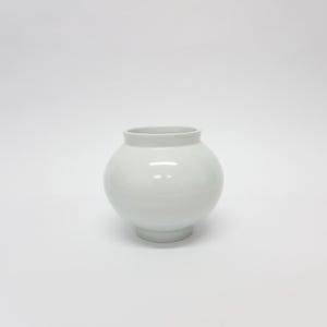 Korean Baekja White Ceramic Moon Jar, H 4&quot;