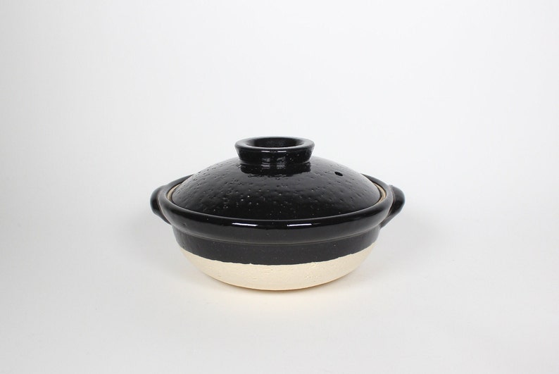 Japanese Iga-yaki Donabe Cooking Pot, Black image 1