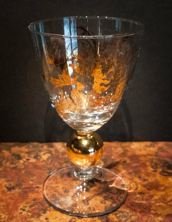 Wonderful Cherub Wine Glass with 24K Gold Detailed Cherubs